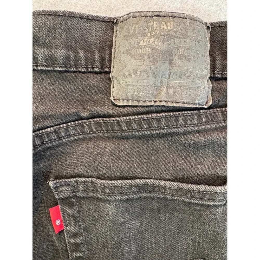 Levi's 502 Regular Taper Denim‎ Shorts Mens 32 Black Raw Hem Cut Off 36555-0295